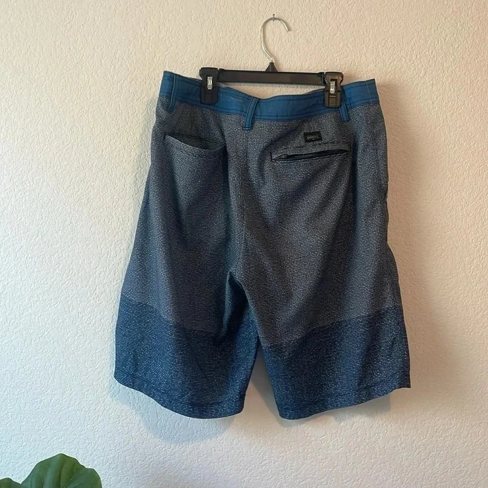 Size 32 O’Neill shorts